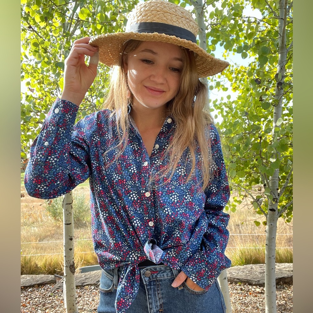 L.L. Bean wildflower floral pattern cotton button down shirt